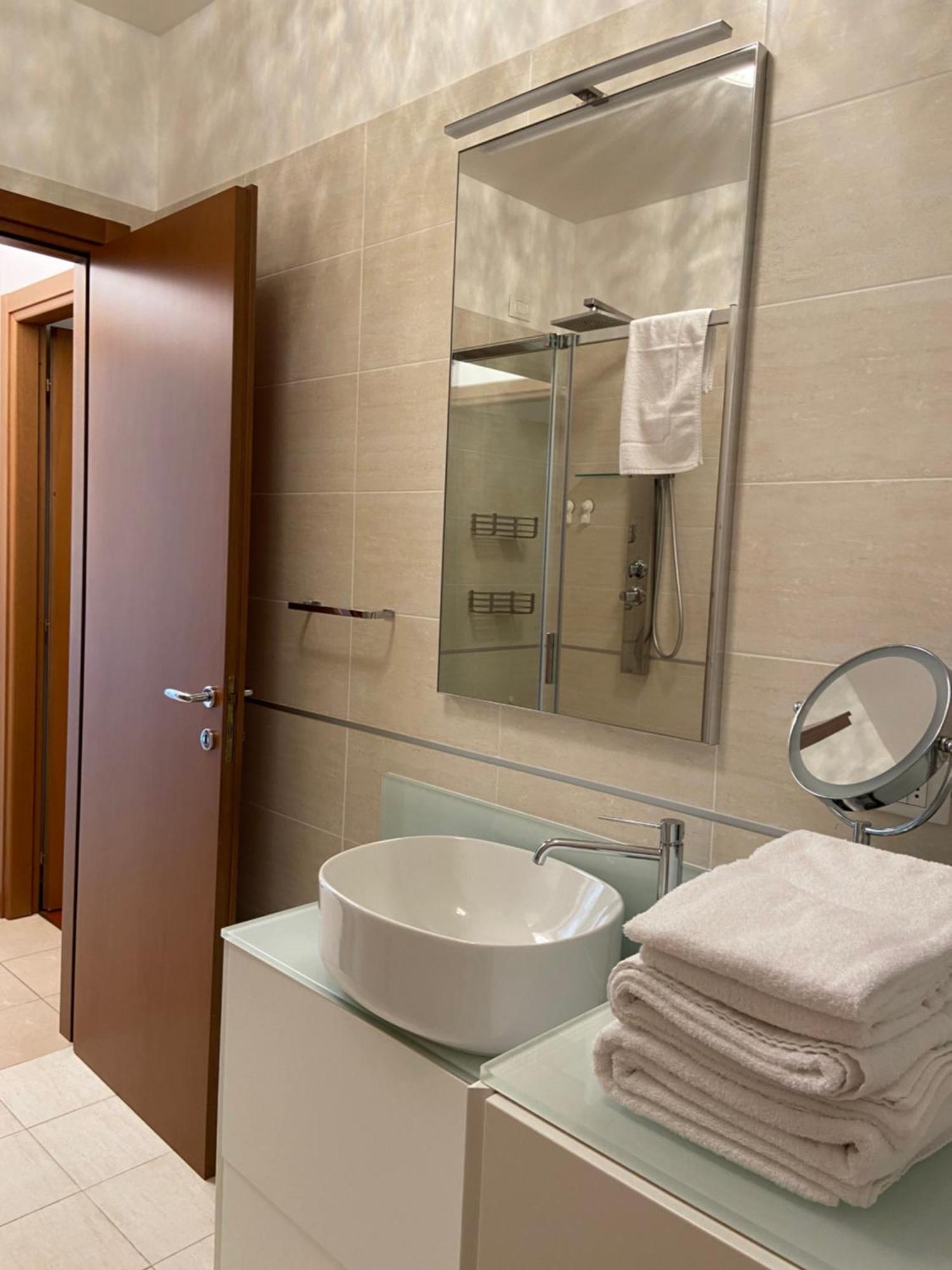 Pool Apartment Bellagio Buitenkant foto